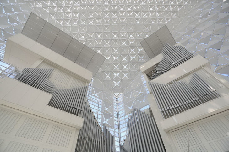 [Christ Cathedral, Garden Grove, CA]